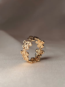 Daisy ring